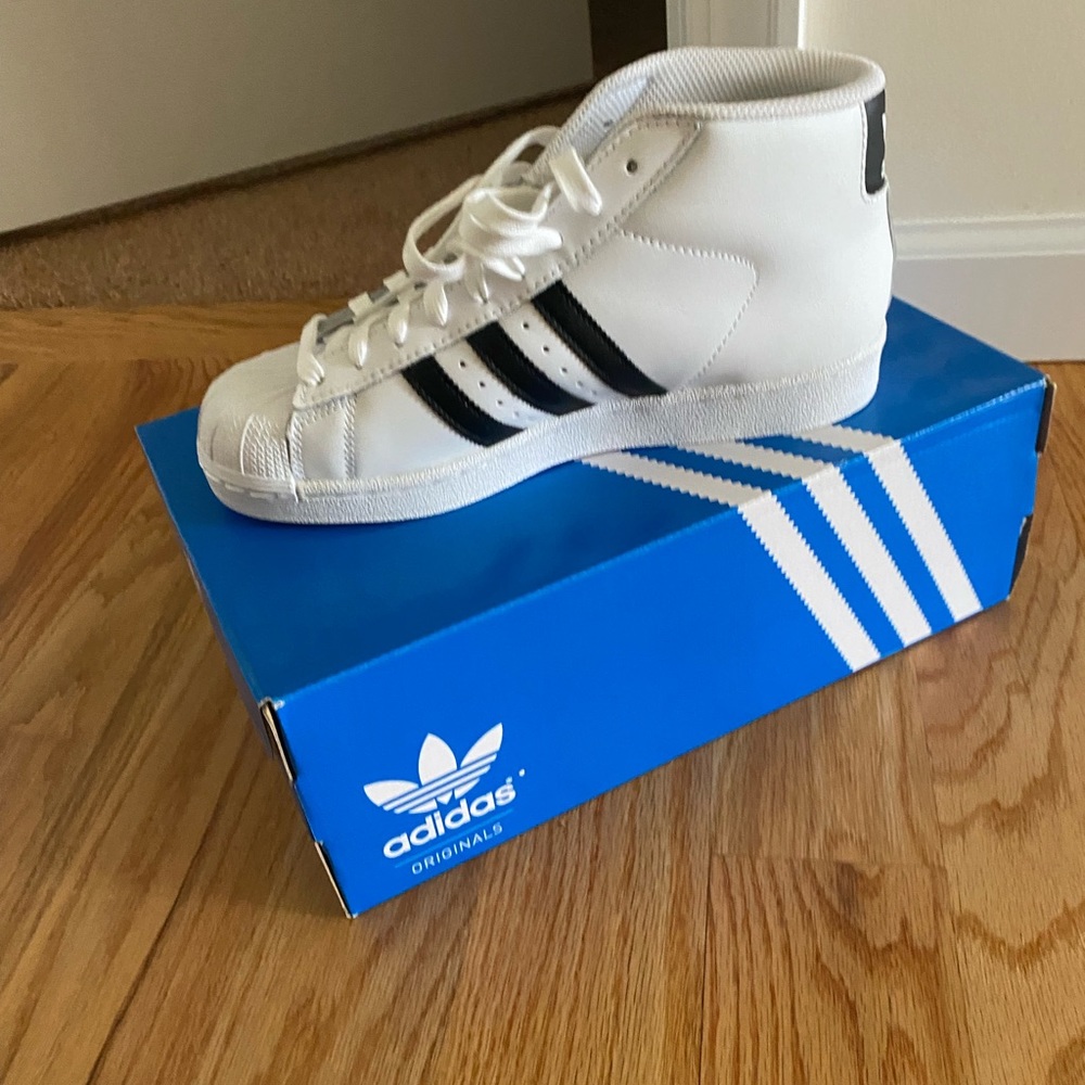 Adidas Pro Modle J - Picture 3 of 3